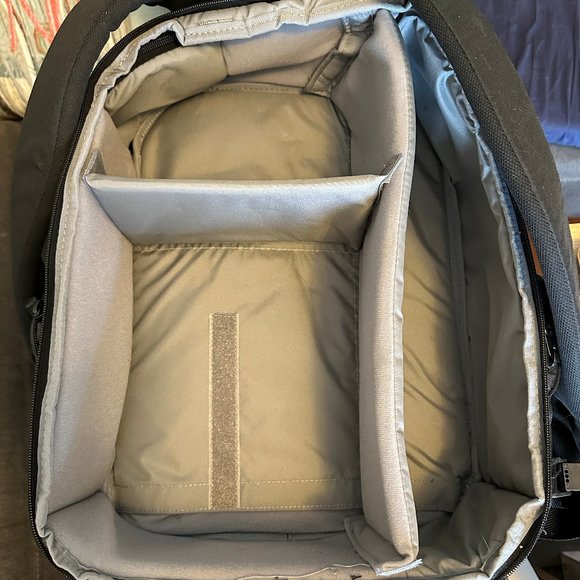 Manfrotto Black Veloce V Camera/Laptop Backpack - Picture 6 of 7